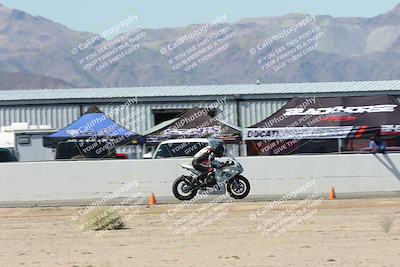 media/Oct-05-2025-CVMA (Sun) [[beeef4f201]]/Race 10-Formula Lightweight Twins Shootout/